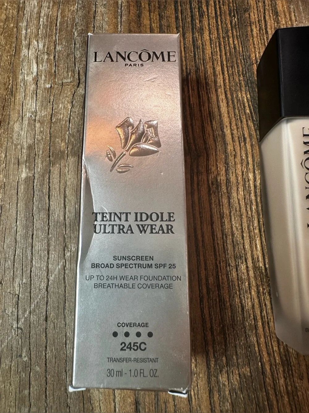 Lancôme Teint Idole Ultra Wear Foundation - Cream 245C (Silver & Black Accents)